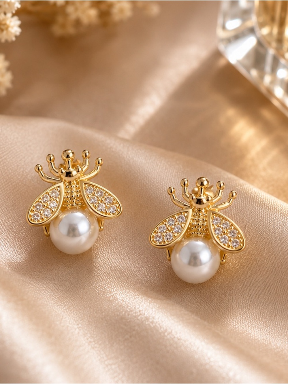 Queen Bee Pearl Stud Earrings Gold Honeybee Feminine Jewelry Gift for her